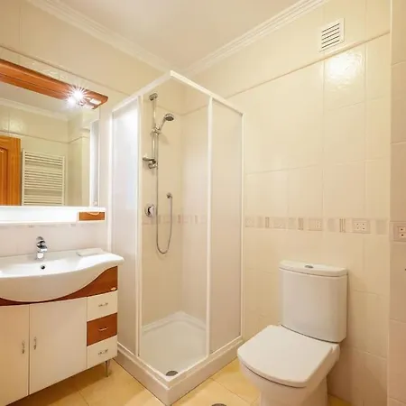 Daire Sunny With Very Spacious Terrace