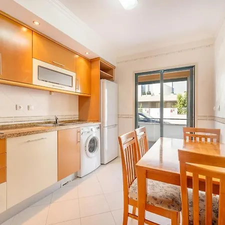 Apartment Sunny With Very Spacious Terrace Cascais