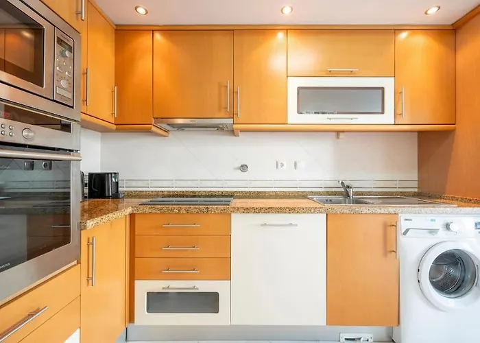 Sunny With Very Spacious Terrace
