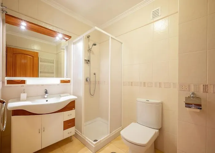 Apartment Sunny With Very Spacious Terrace